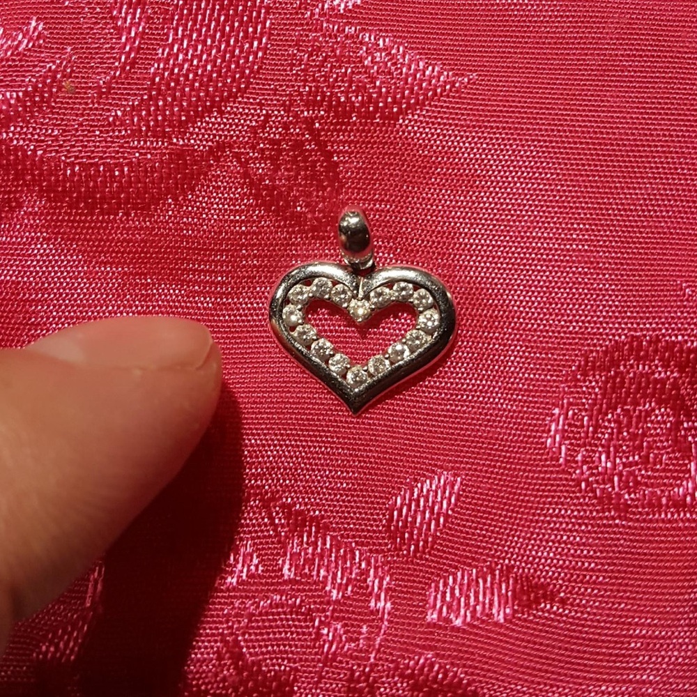 Silver heart pendant